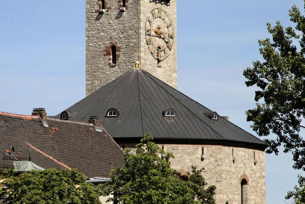 buckel dach + wand erloeserkirche referenz